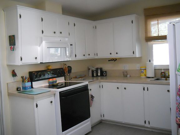 3rd image of 103 Riverwalk Dr