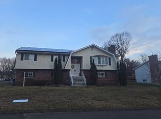 25 Thendara Dr, Waterbury, CT 06708