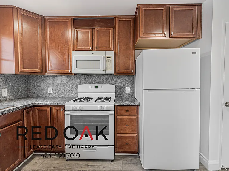 6928 Agnes Ave #2 — Photo 10