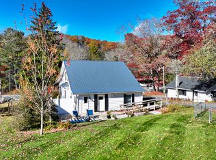 490 Cranberry St, Newland, NC 28657