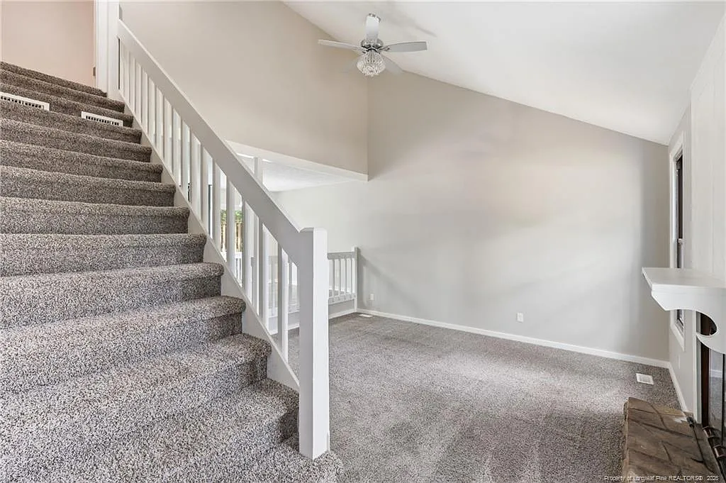 3 bed, 1374 sqft, $1,600 — Photo 4