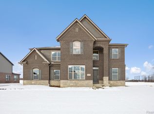 12147 Moore Ln, Washington, MI 48094