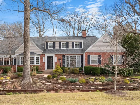 10 Algonquin Estates Rd, Saint Louis, MO 63122