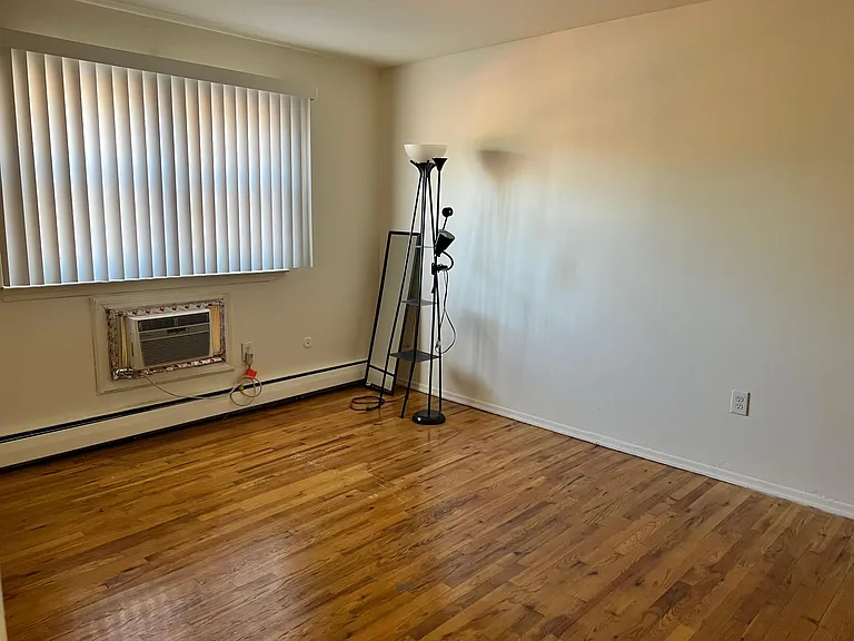 55 Gill Ln #24 — Photo 6