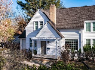 719 S Main St, Waupaca, WI 54981