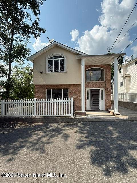 1st image of 99 Excelsior Ave