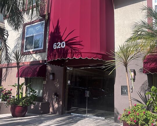 2nd image of 620 S Gramercy Pl APT 339