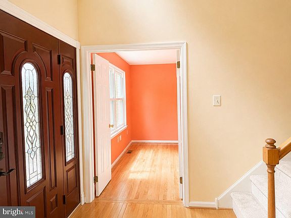 5th image of 227 Shelly Dr
