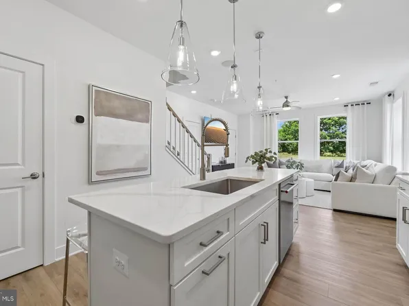 506 Parkview Ave, Gaithersburg, MD 20878