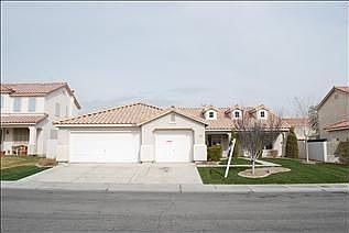 1st image of 904 Stable Glen Dr