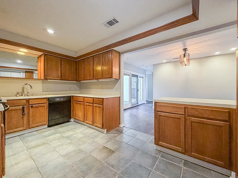 5128 Ledgestone Dr — Photo 18