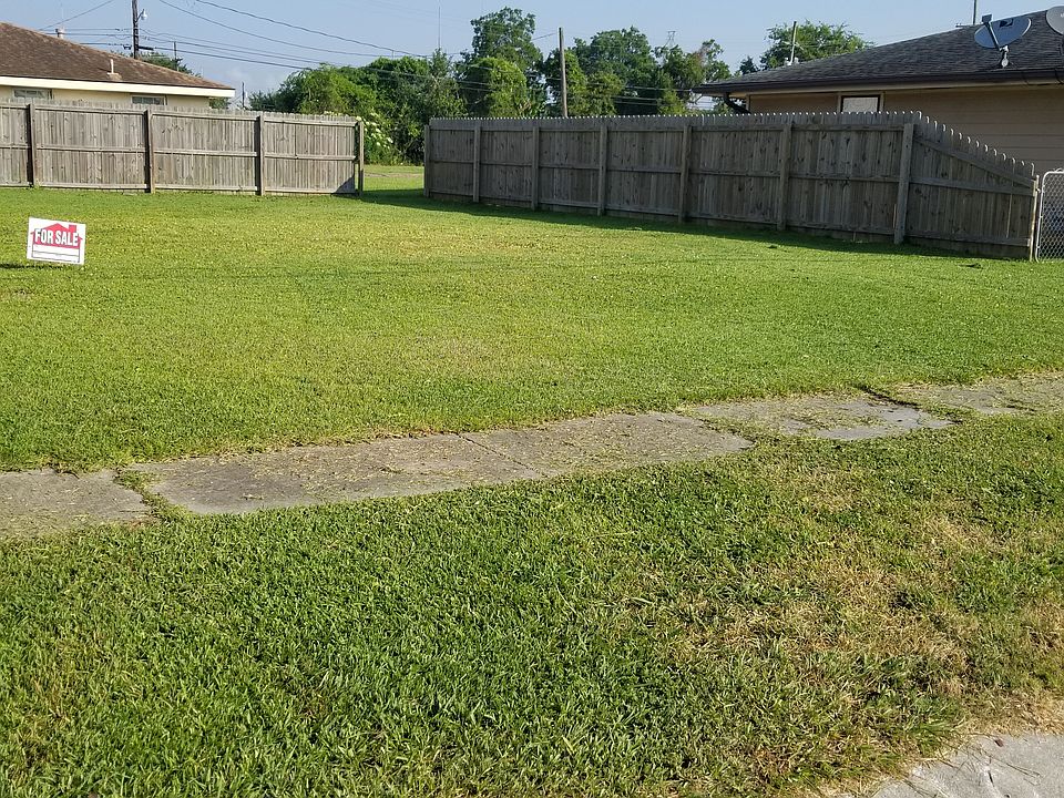 2nd image of 2308 Bartolo St