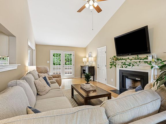 2nd image of 5904 Westborough Dr