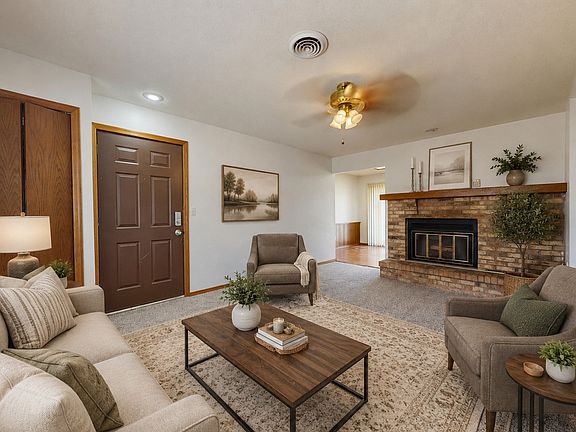 2nd image of 1801 Richardson Dr APT 6