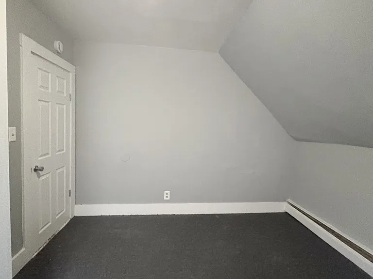 12 College St #3 — Photo 2
