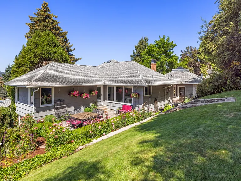 525 Mesa St — Photo 47