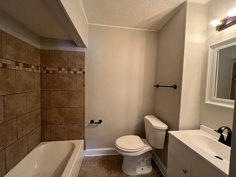 505 Haynes St — Photo 6