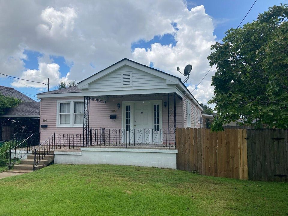 508 Edenborn in Metairie - Quiet & Convenient Location!