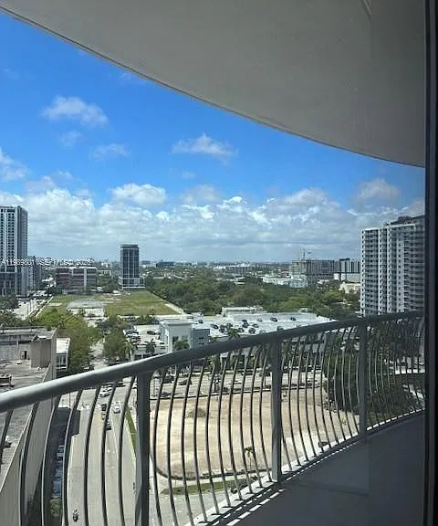 1750 N Bayshore Dr #1714 — Photo 11
