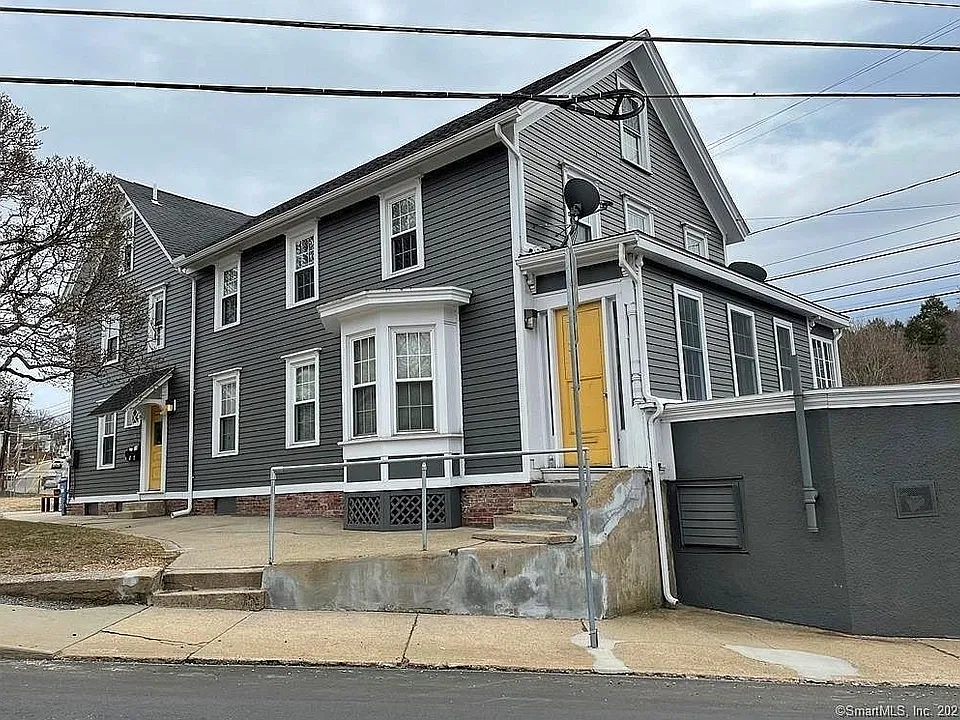 524 E Main St