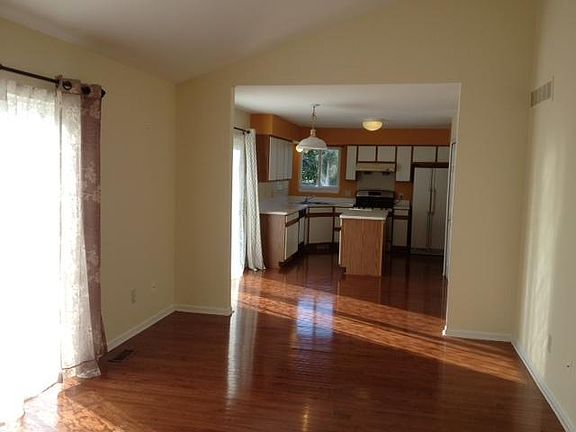 5th image of 3120 Kilburn Park Cir