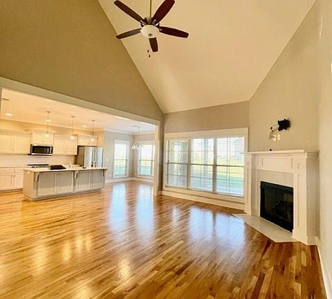 2nd image of 810 Stovers Gln