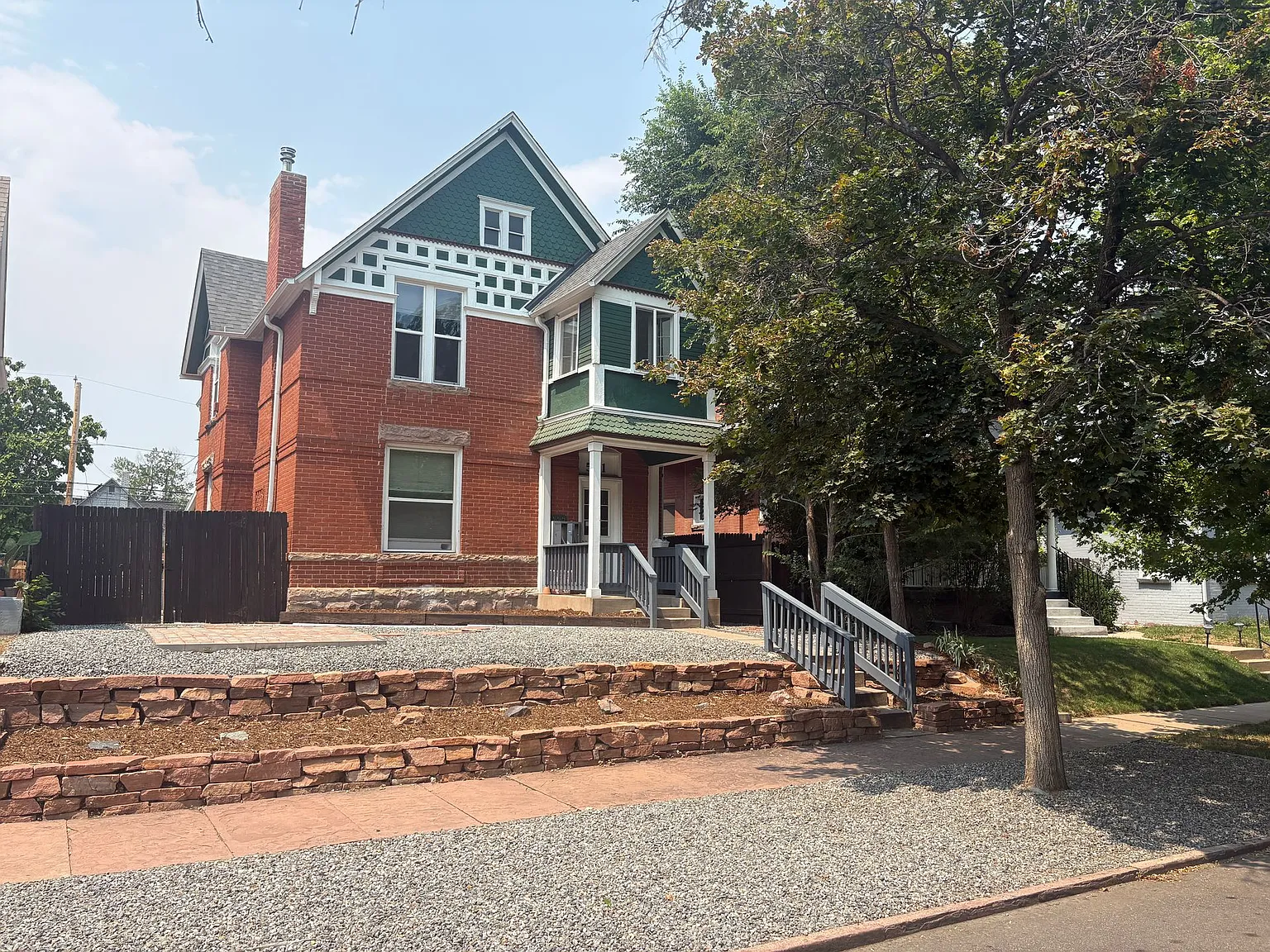 Old Victorian apartments in West Wash Park! — Photo 2