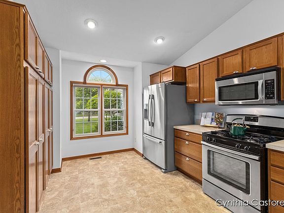 4th image of 1516 Beechtree Cmns