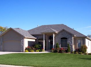 9503 Jacob Ln, Lees Summit, MO 64086