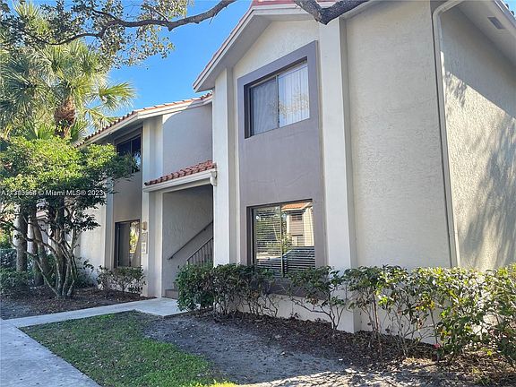 2nd image of 3212 Coral Lake Ln #3212