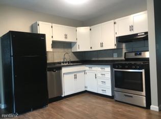 58 Midland Ct, Springfield, IL 62702