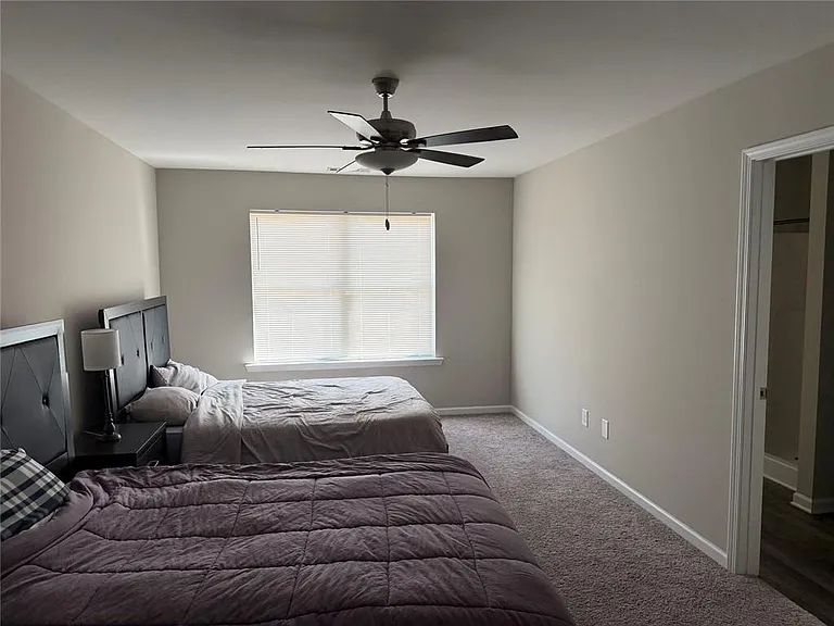 325 Melody Ln — Photo 12