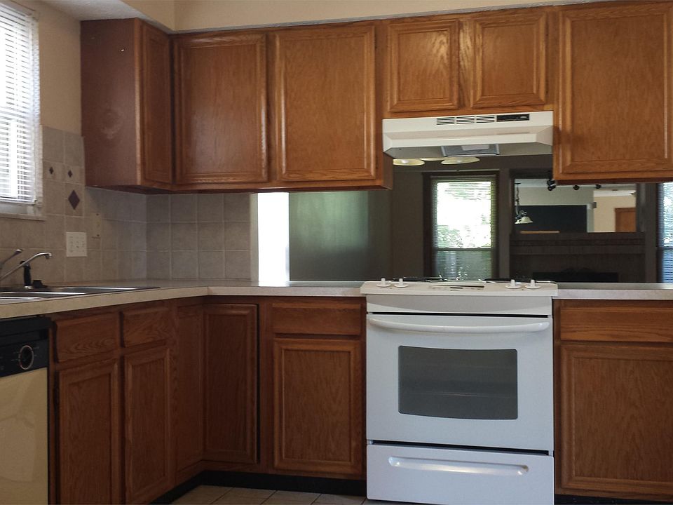 1st image of 6366 Chippenhook Ct