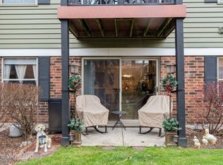 1535 Raymond Dr APT 104, Naperville, IL 60563
