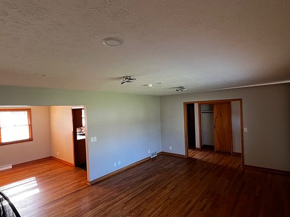 2nd image of 623 S Madison St