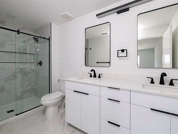 5th image of 2057 Barroso St