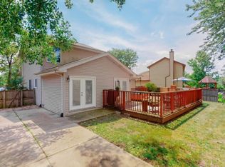 3114 Johnsbury Ln #215, Aurora, IL 60504