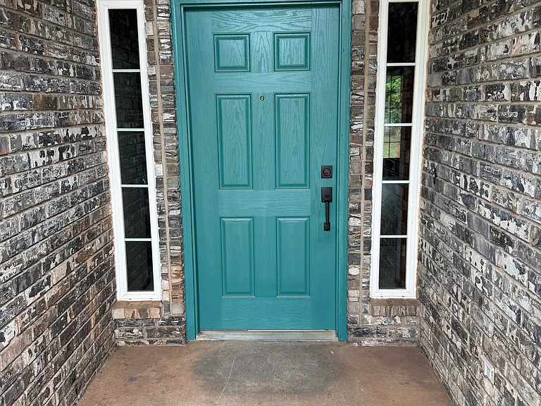 3005 Kaeylee Ln — Photo 2