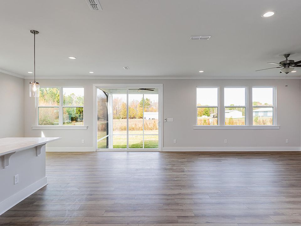 1st image of 53 Gablestone Dr