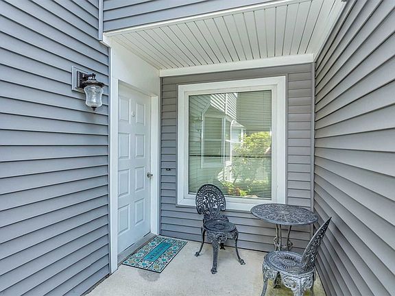 2nd image of 349 Seabreeze Ct