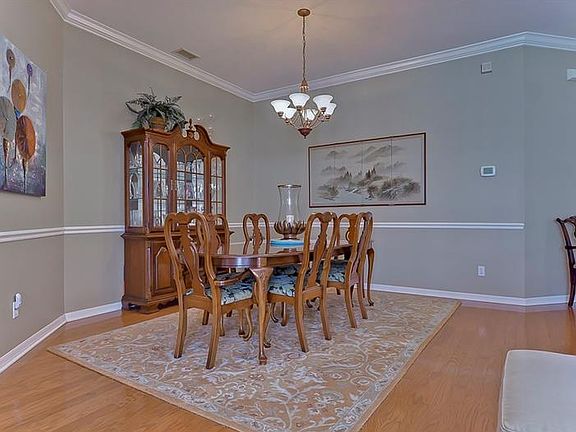 4th image of 10413 Brentford Dr