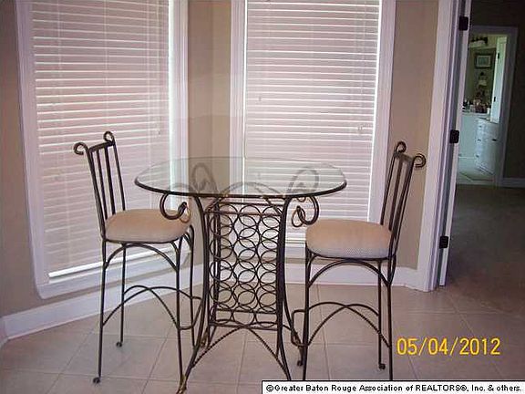 4th image of 11220 Peaks Ave