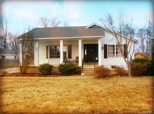 2825 Yaeger Rd, Saint Louis, MO 63129