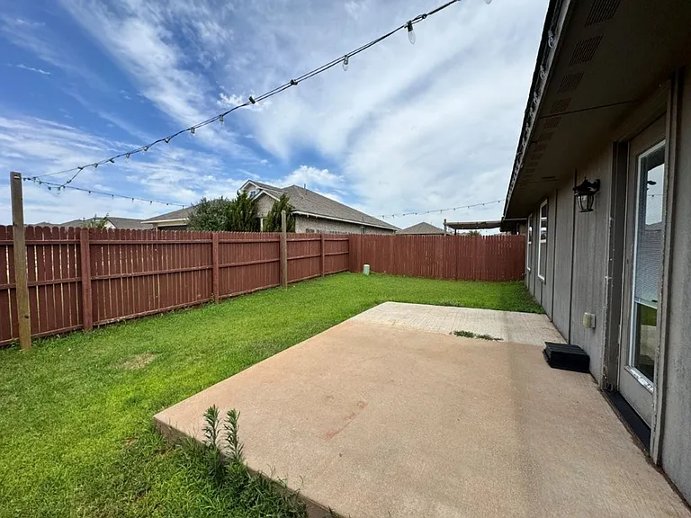 4725 Pyrope Ln — Photo 12