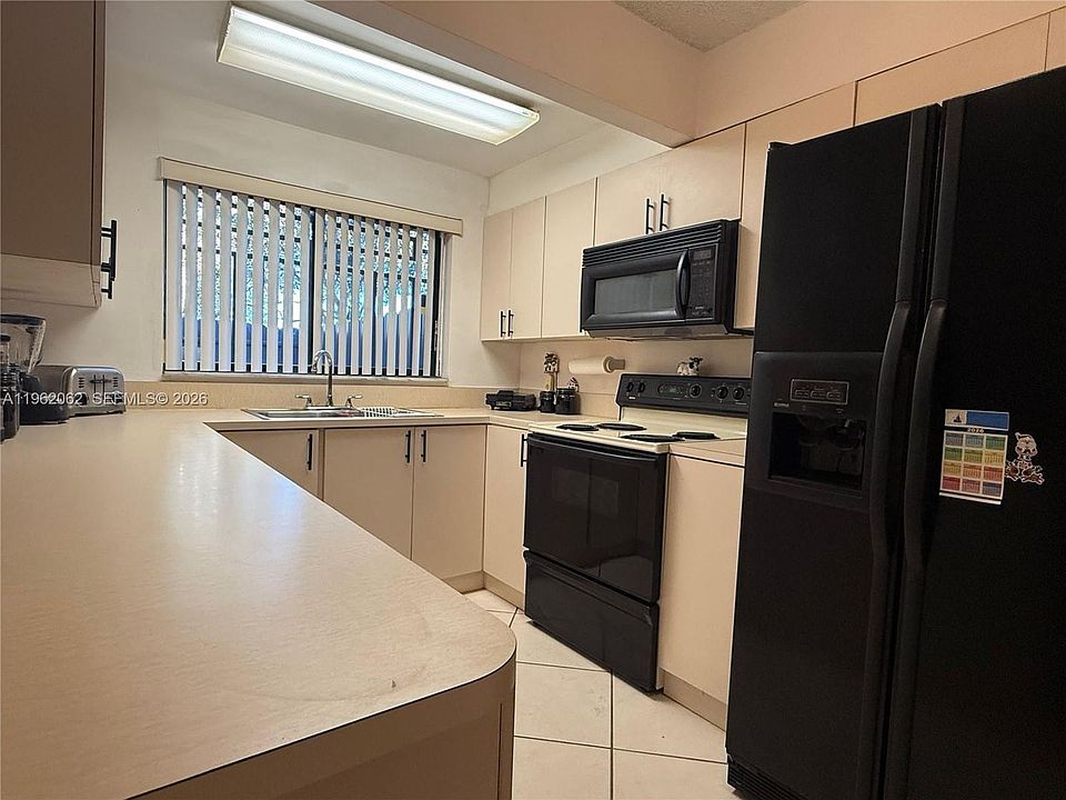 1st image of 6500 Kendale Lakes Dr APT 114