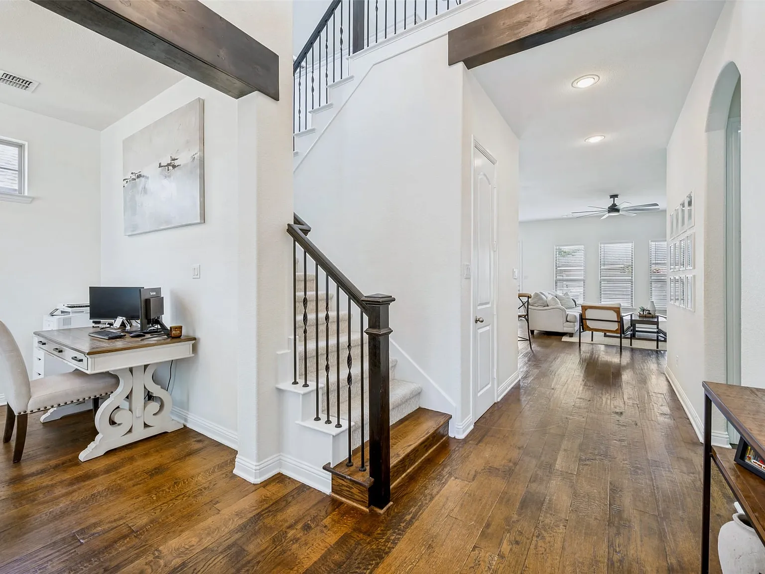 4 bed, 2.5 bath, 2631 sqft, $3,500 — Photo 4
