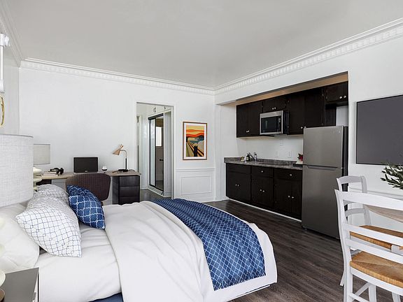 5th image of 435 S Norton Ave #439-A