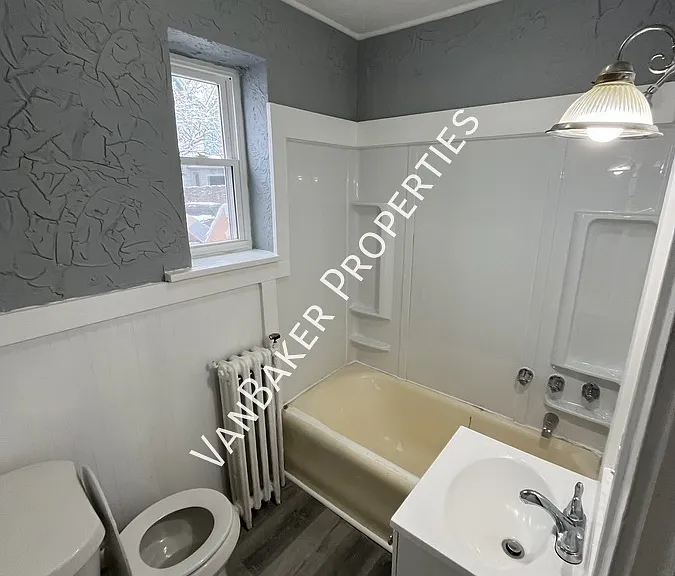 46 S Valley St #1 — Photo 4