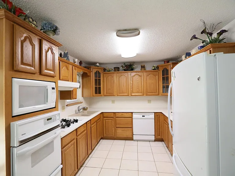 2459 Duringer Rd — Photo 8