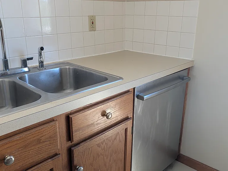 36 S Walnut St #3 — Photo 12